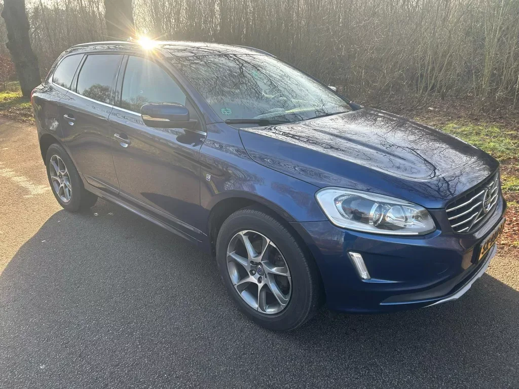 Volvo XC60 (2015) — foto 1