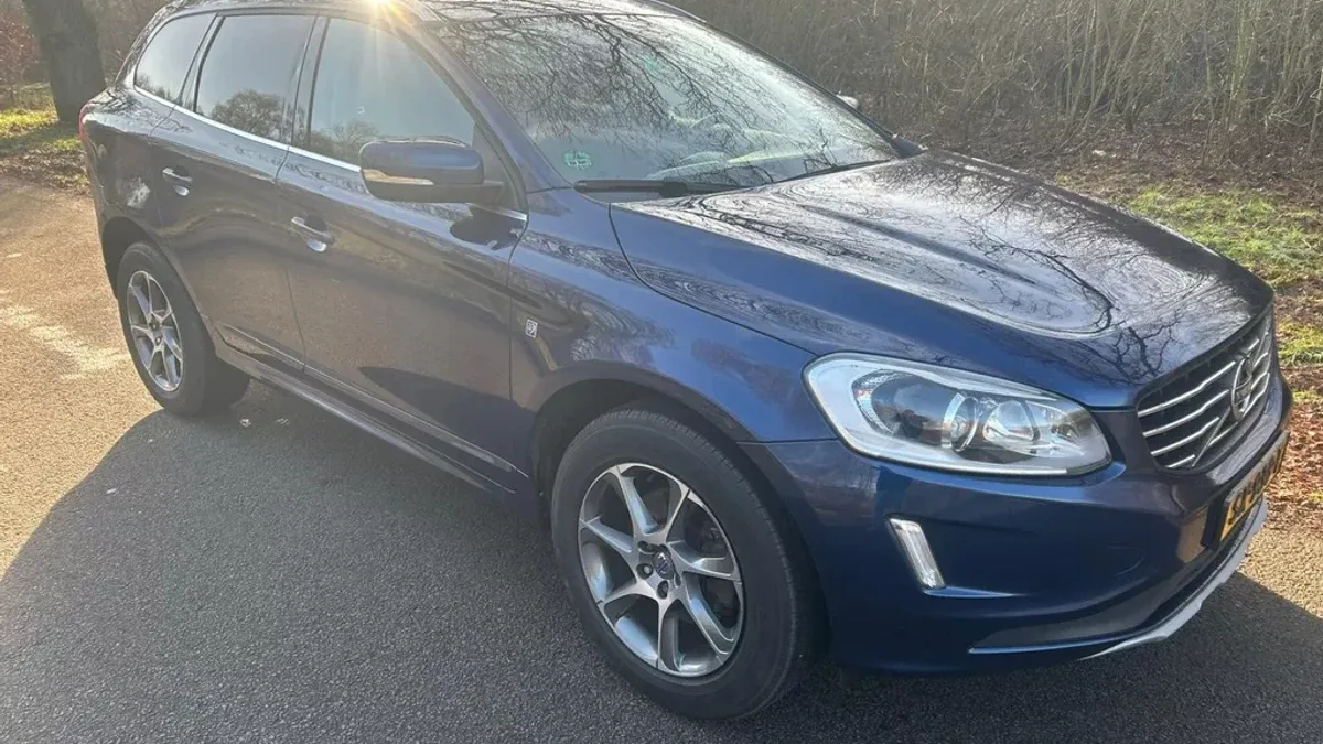 Volvo XC60 (2015) — foto 1