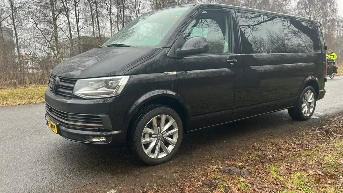Volkswagen Transporter (2016) — foto 1