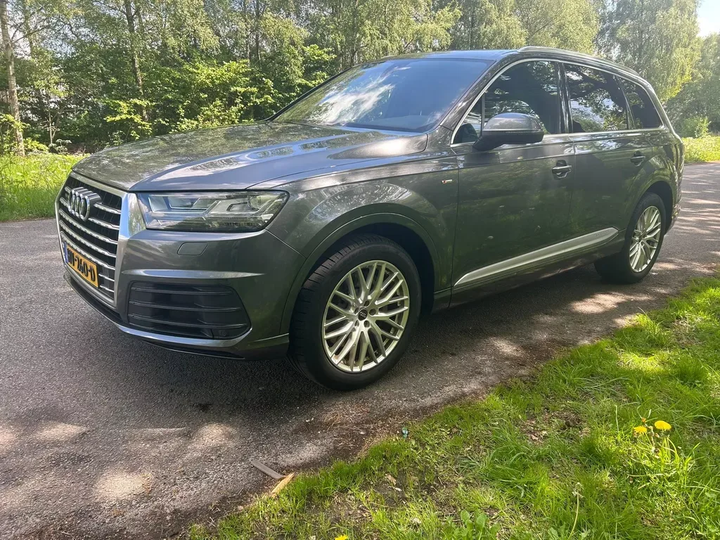Audi Q7 (2017) — foto 1