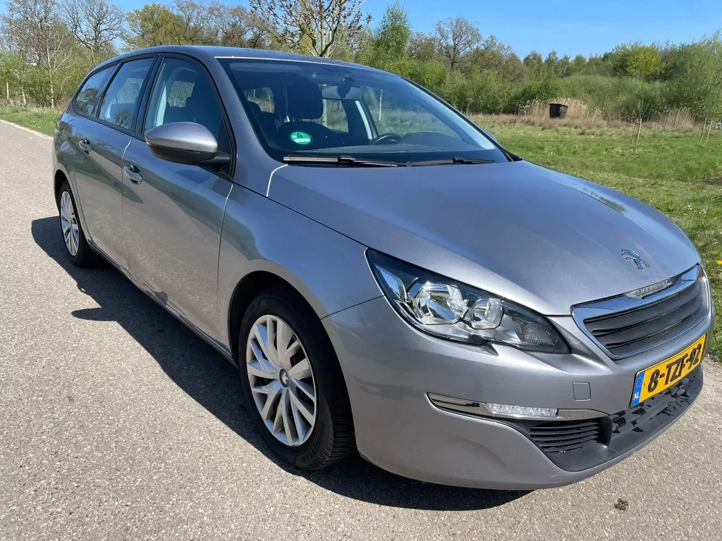 Peugeot 308 (2014) — foto 1
