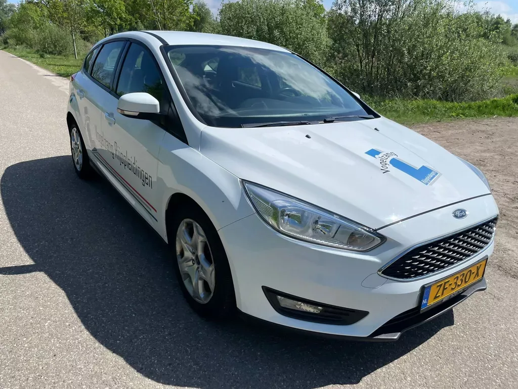 Ford Focus (2016) — foto 1