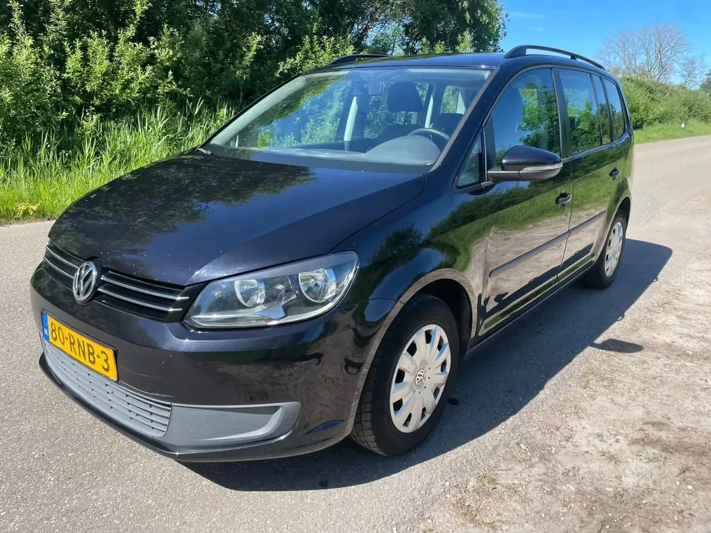 Volkswagen Touran (2011) — foto 1