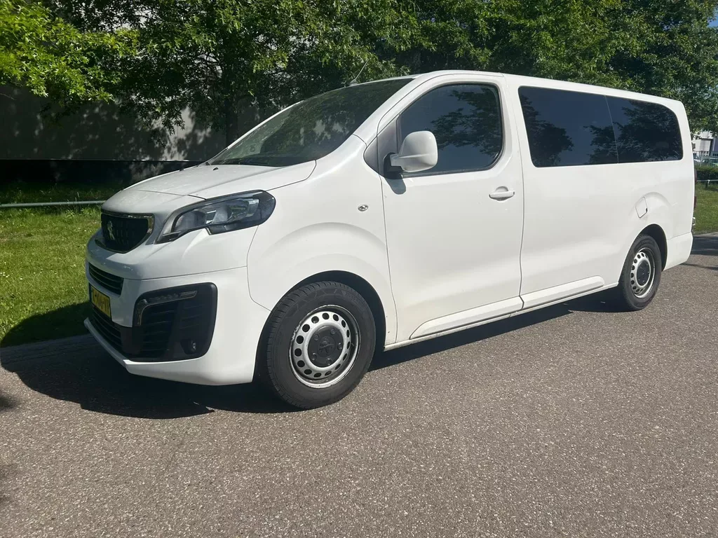 Peugeot Expert (2021) — foto 1