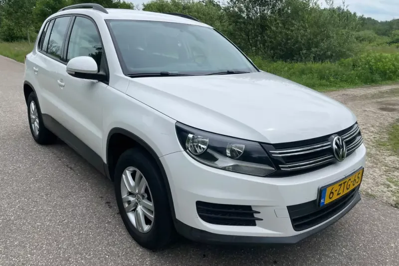 Volkswagen Tiguan (2012)