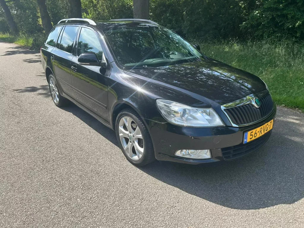 Škoda Octavia (2011) — foto 1