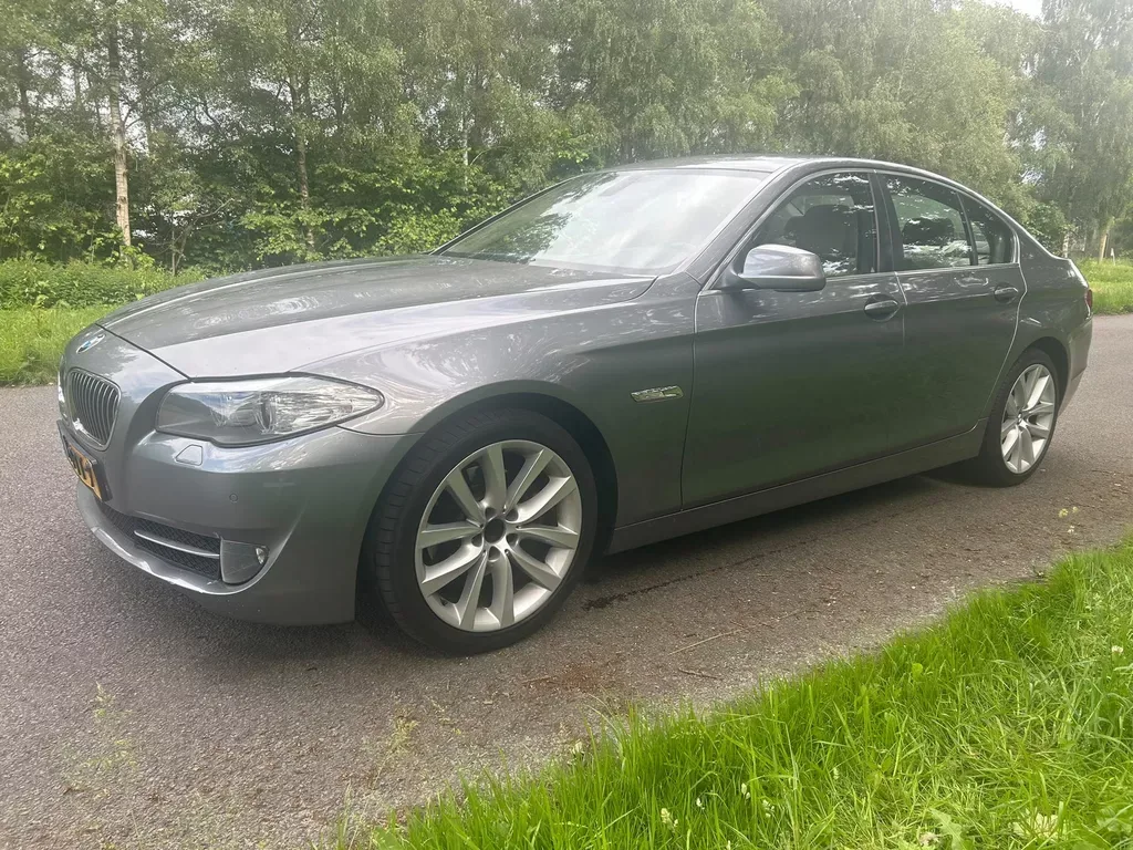 BMW 5-Serie (2011) — foto 1