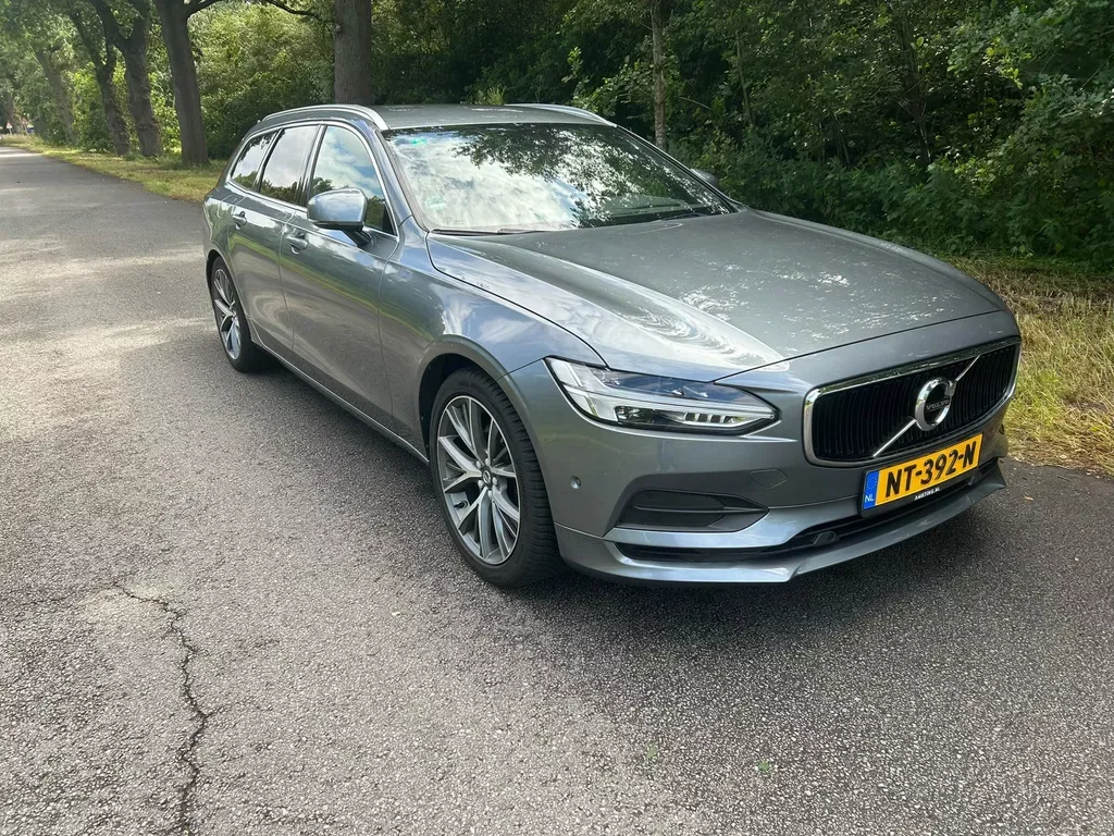 Volvo V90 (2017) — foto 1