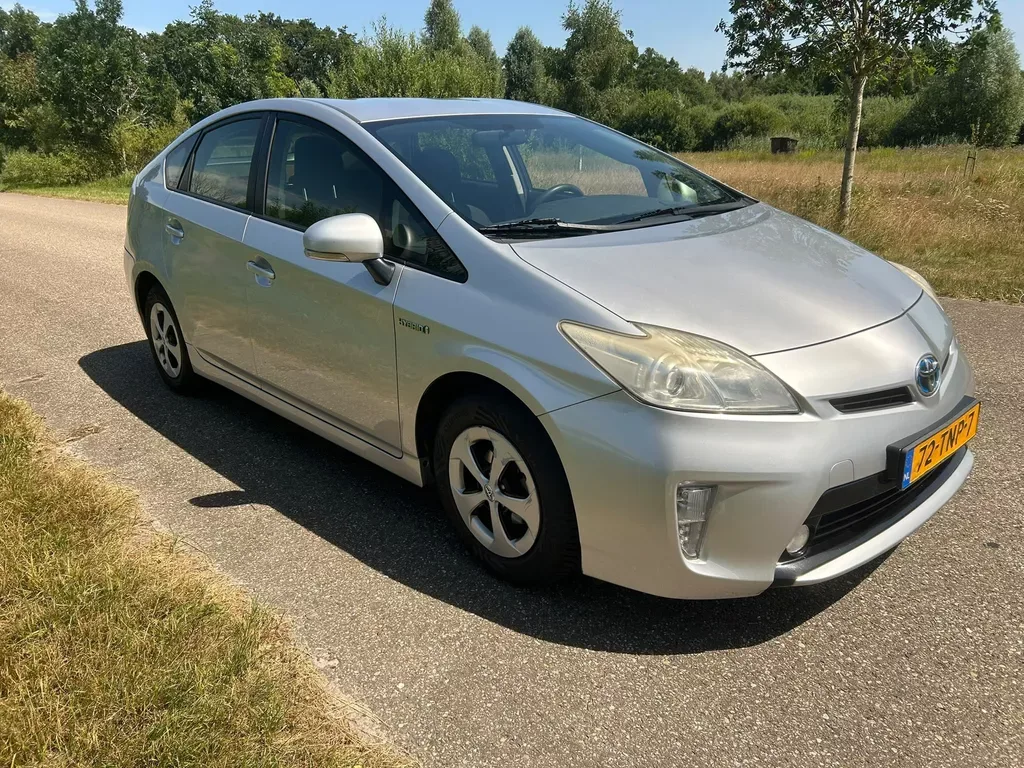 Toyota Prius (2012) — foto 1