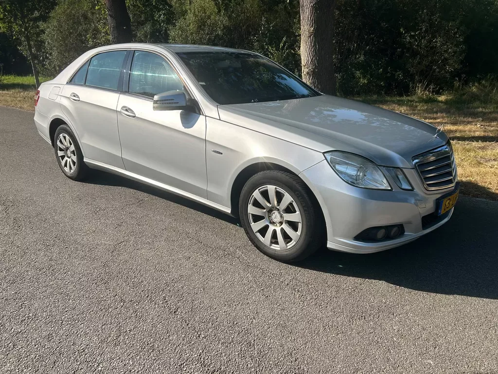 Mercedes-Benz E-Klasse (2010) — foto 1