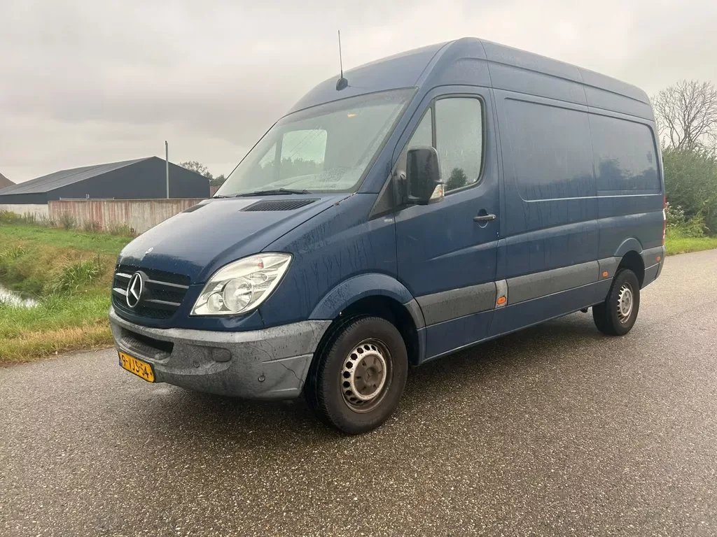 Mercedes-Benz Sprinter (2010) — foto 1