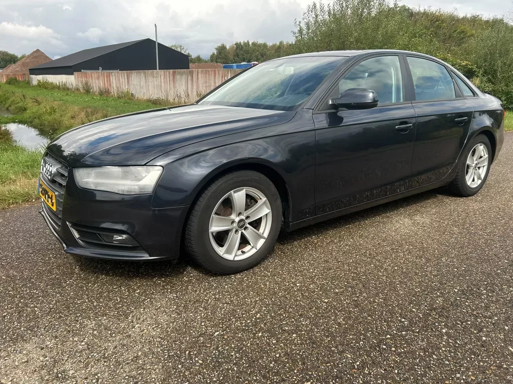 Audi A4 (2012) — foto 1