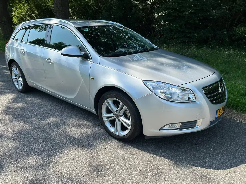 Opel Insignia (2012) — foto 1