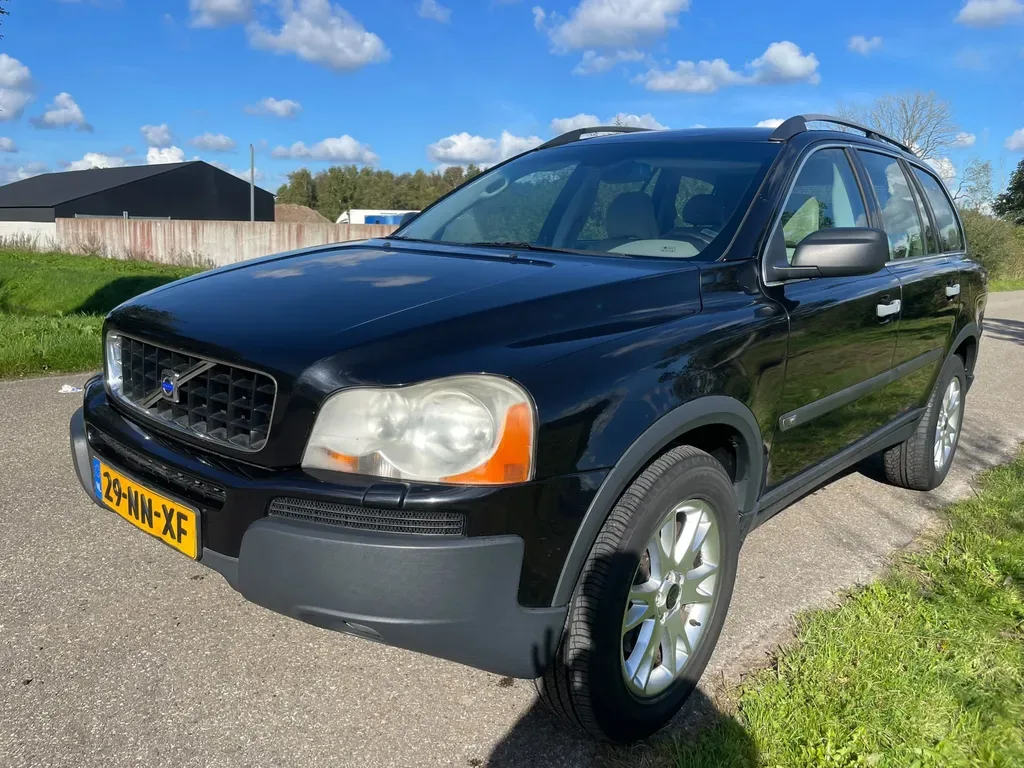 Volvo XC90 (2004) — foto 1