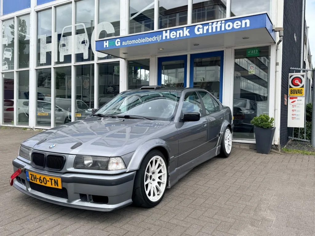 BMW 3-Serie (1991) — foto 1