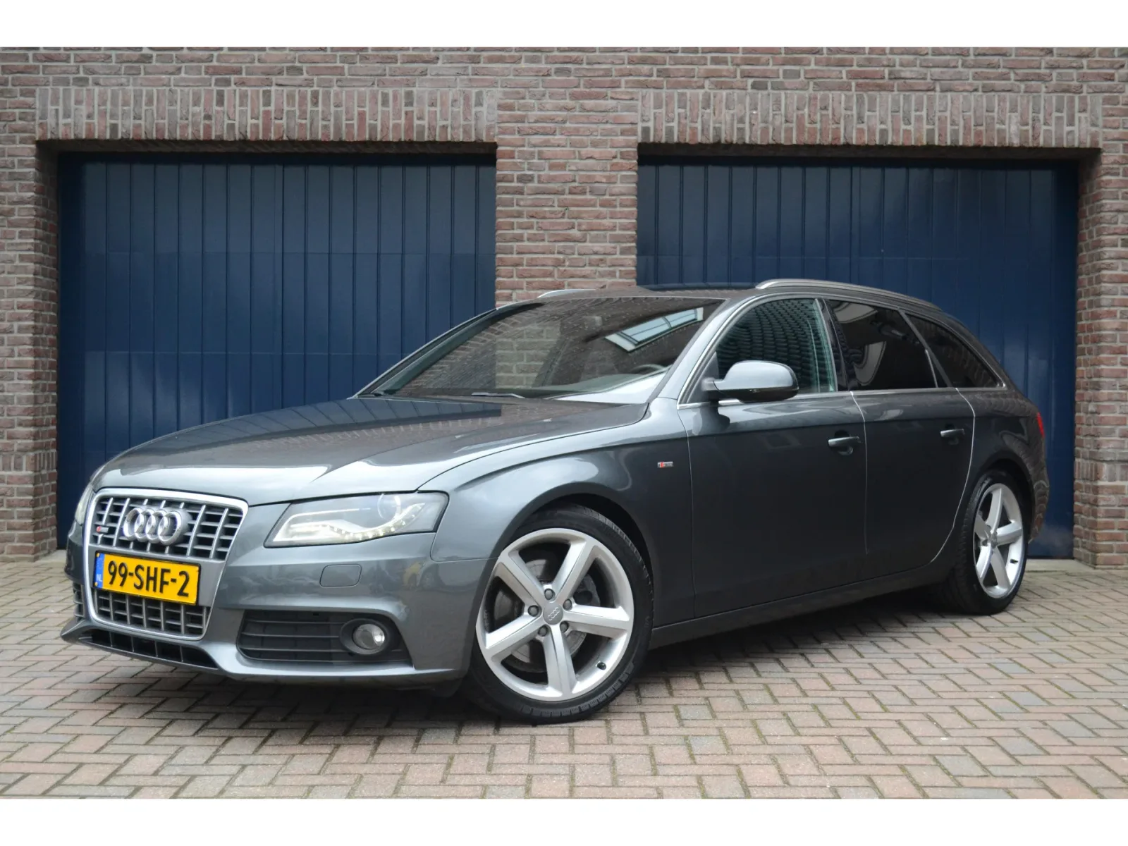 Audi A4 (2011) — foto 1