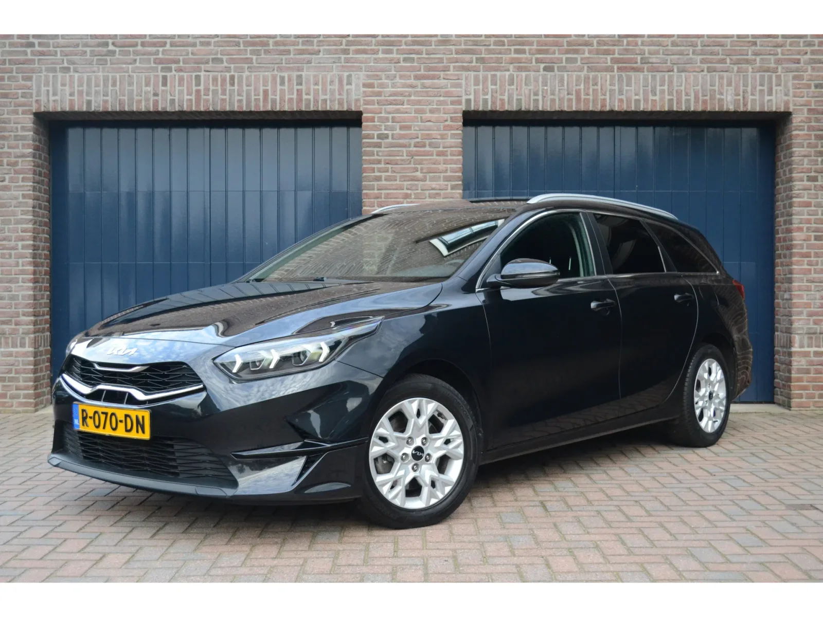 Kia Ceed (2022) — foto 1