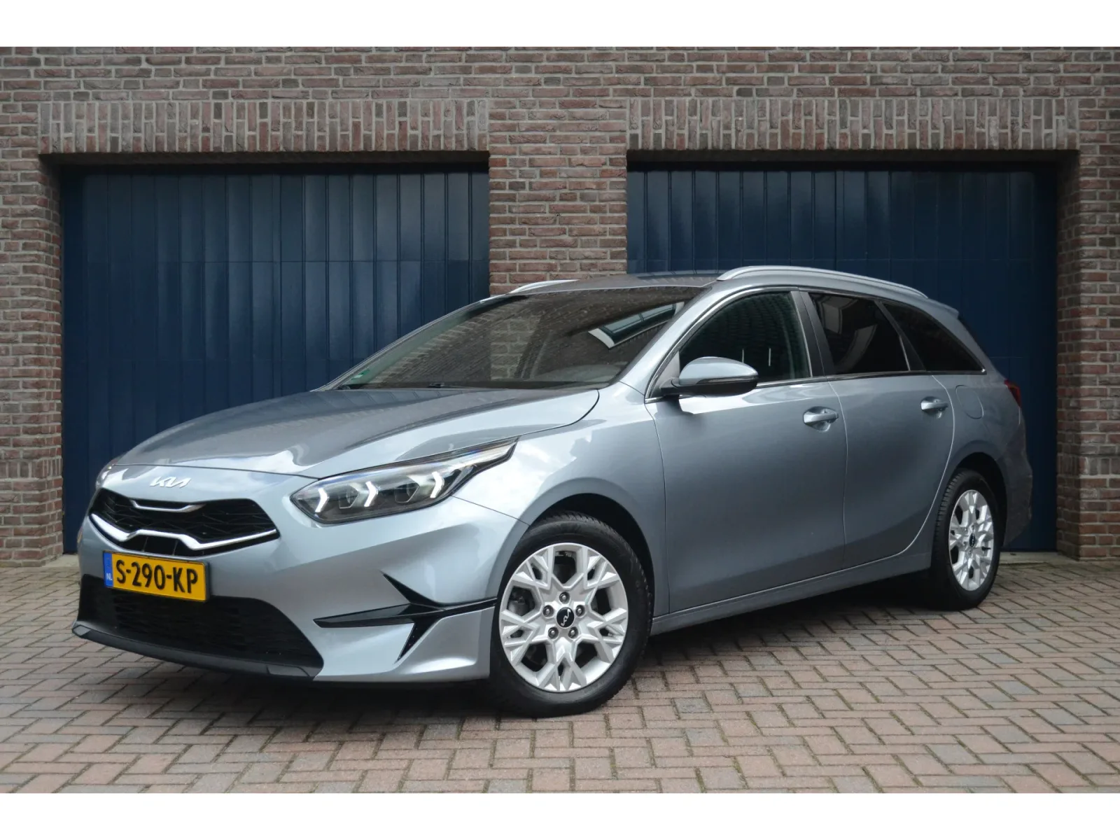 Kia Ceed (2023) — foto 1