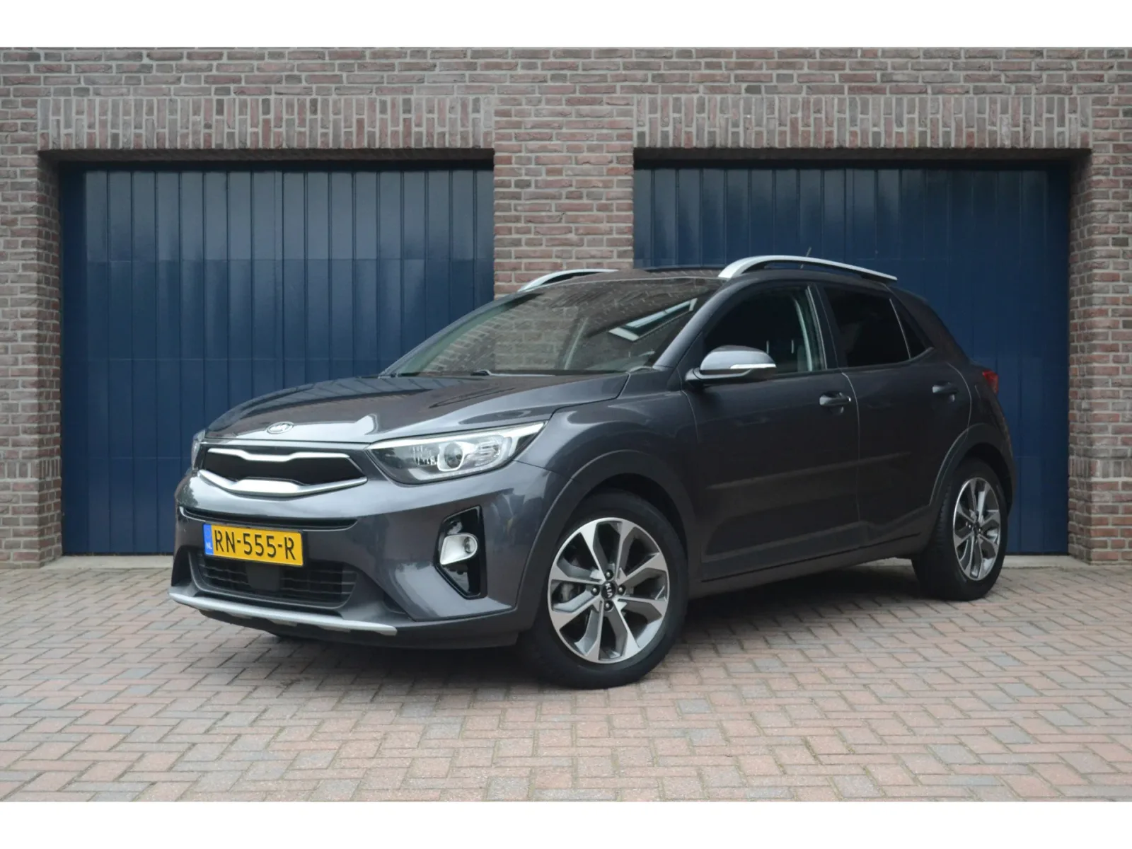 Kia Stonic (2018) — foto 1