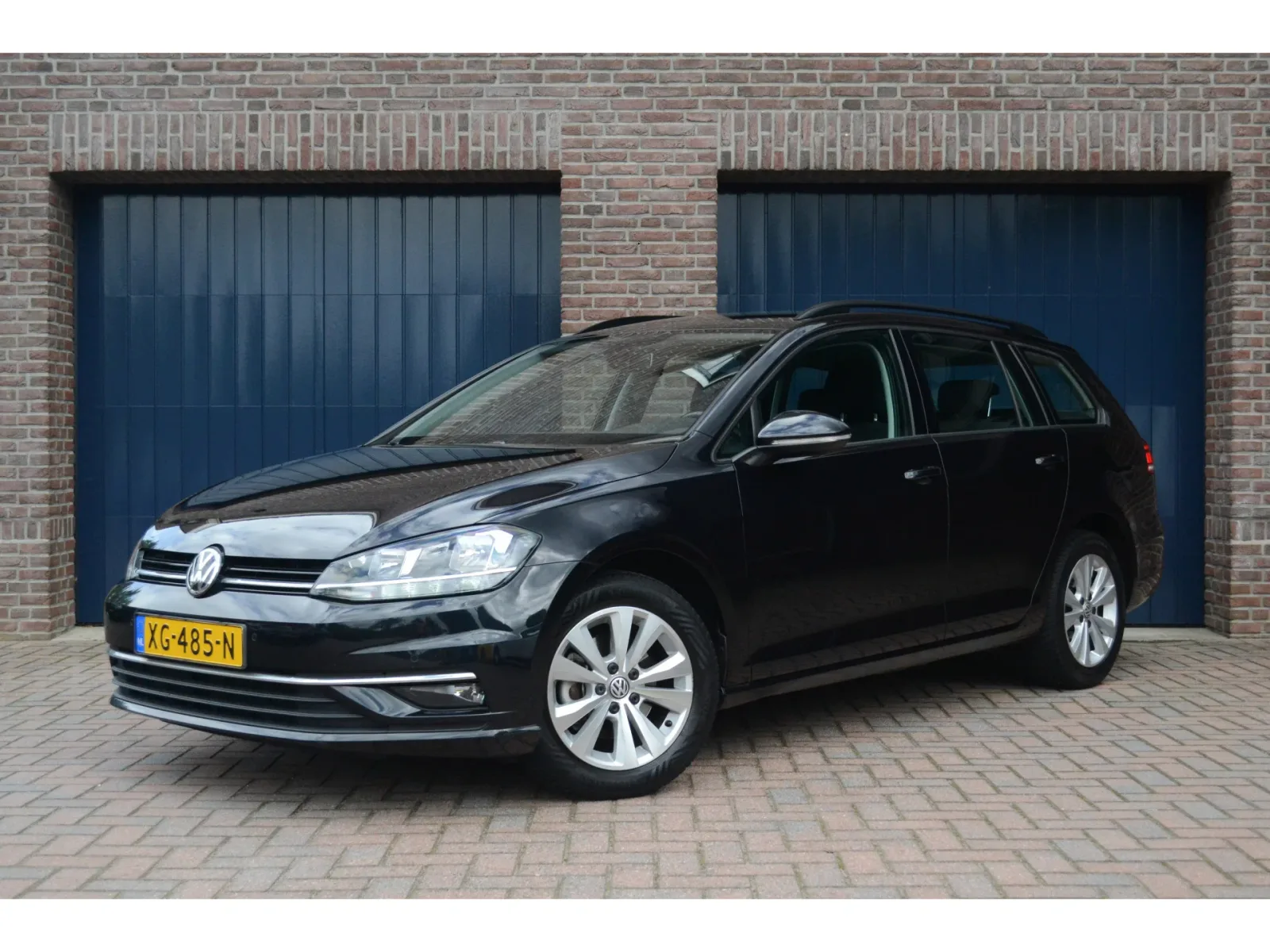 Volkswagen Golf (2019) — foto 1