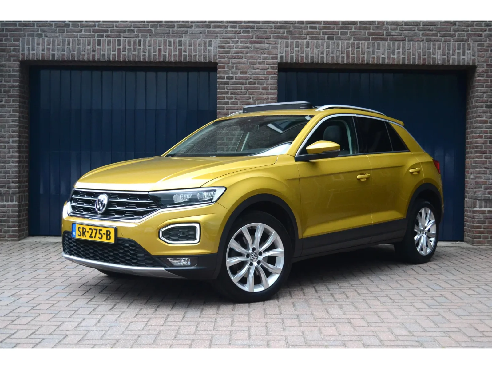 Volkswagen T-Roc (2018) — foto 1
