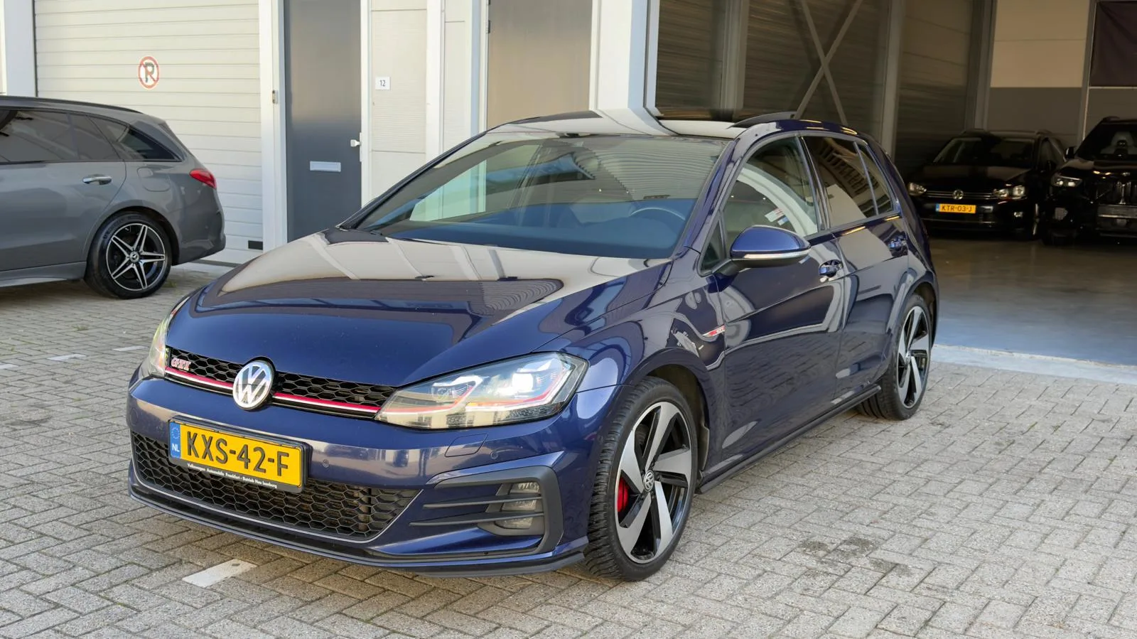 Volkswagen Golf (2018) — foto 1