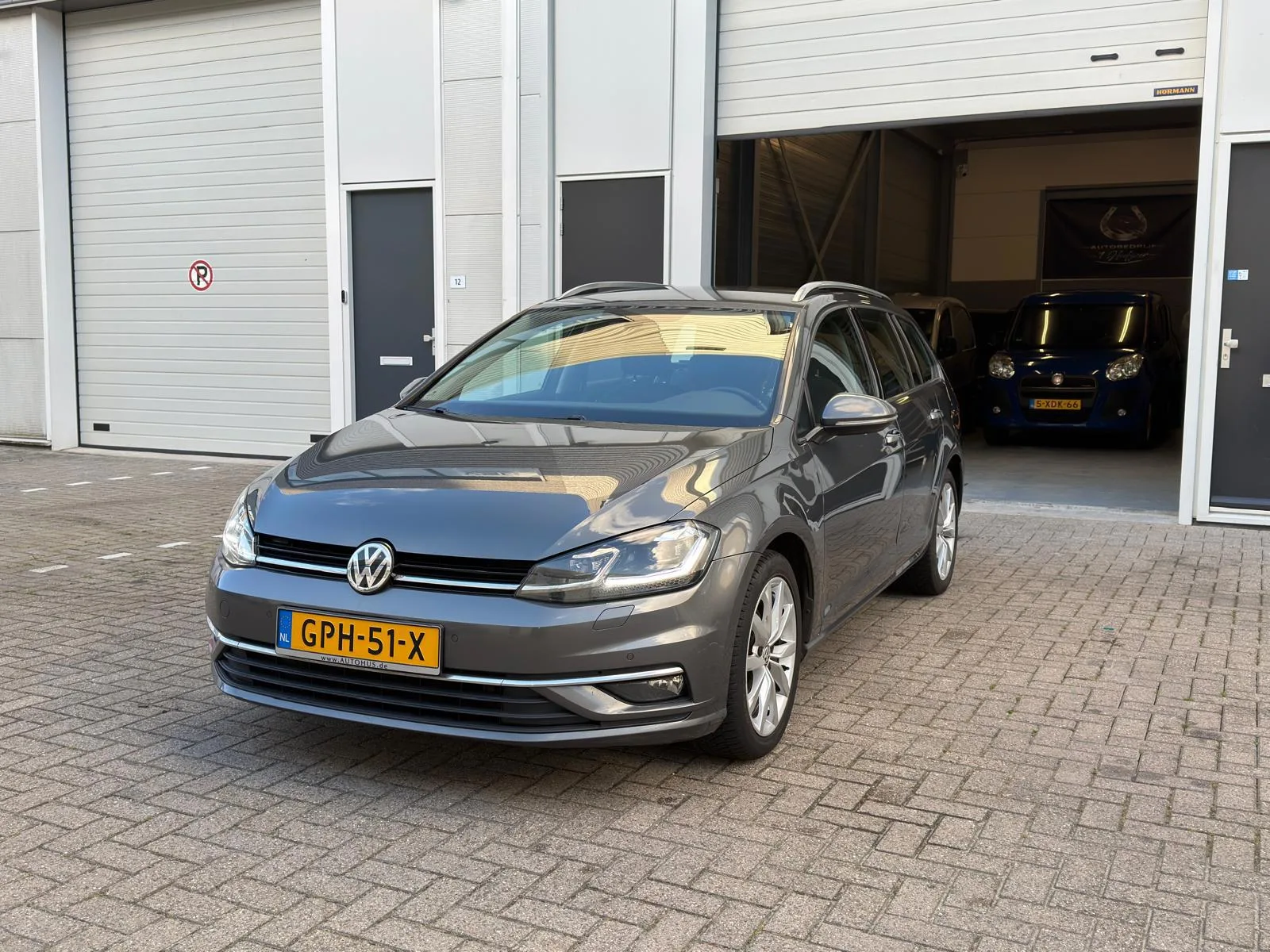 Volkswagen Golf (2018) — foto 1
