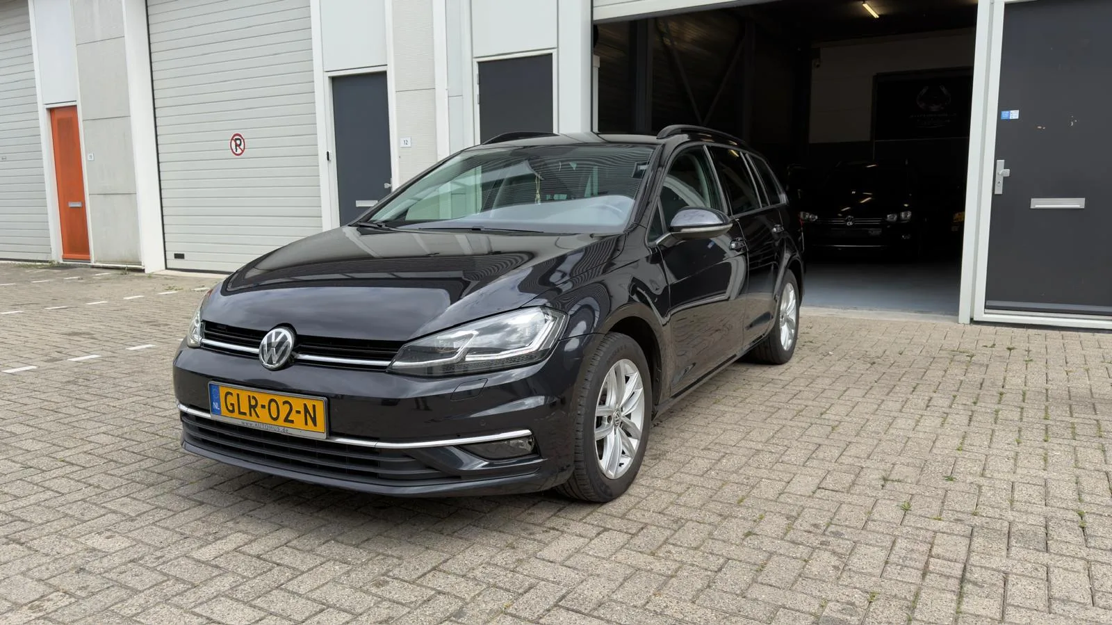 Volkswagen Golf (2020) — foto 1