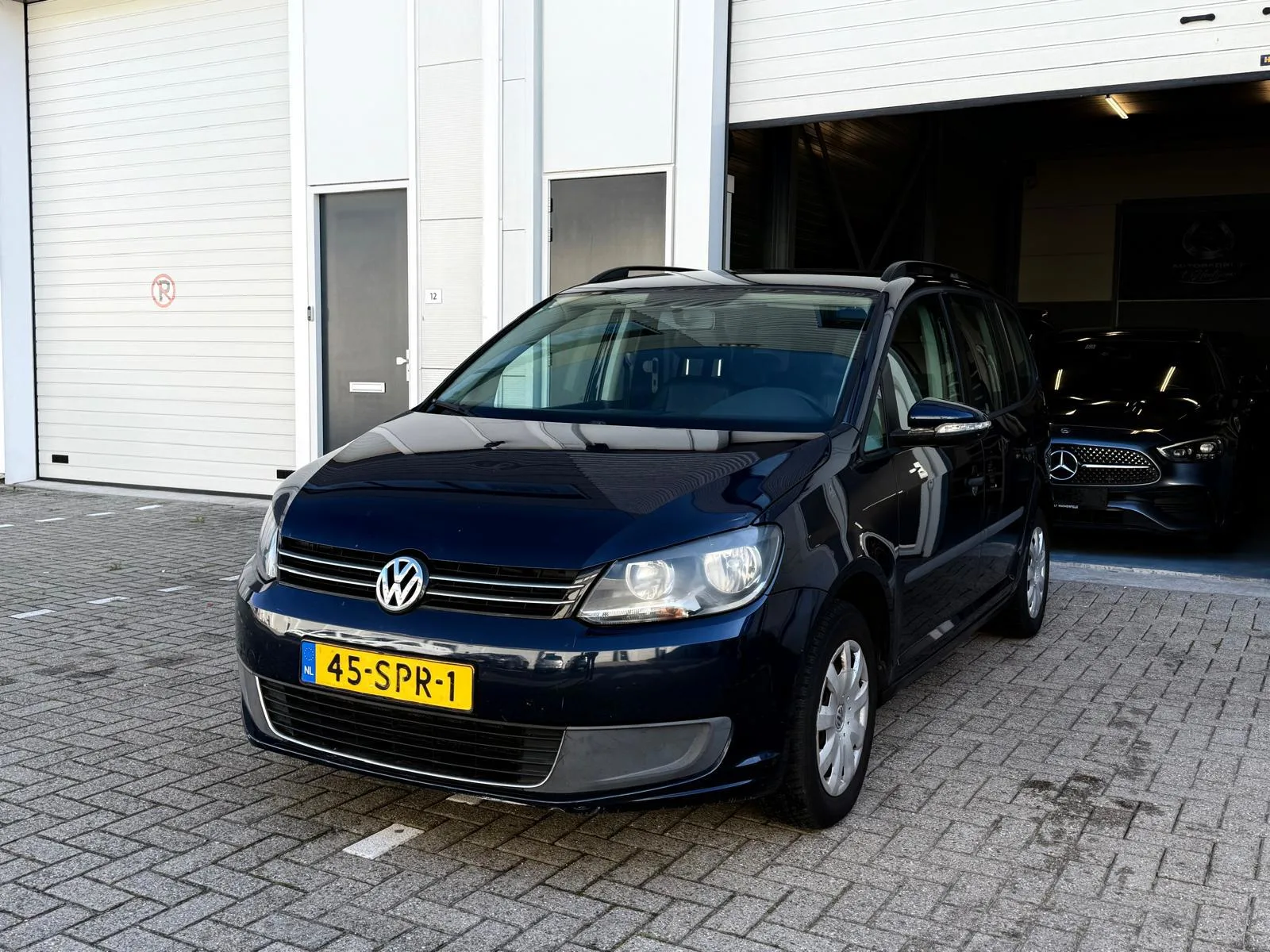 Volkswagen Touran (2011) — foto 1