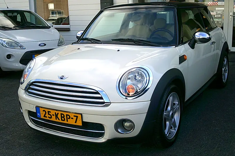 MINI Cooper (2009)