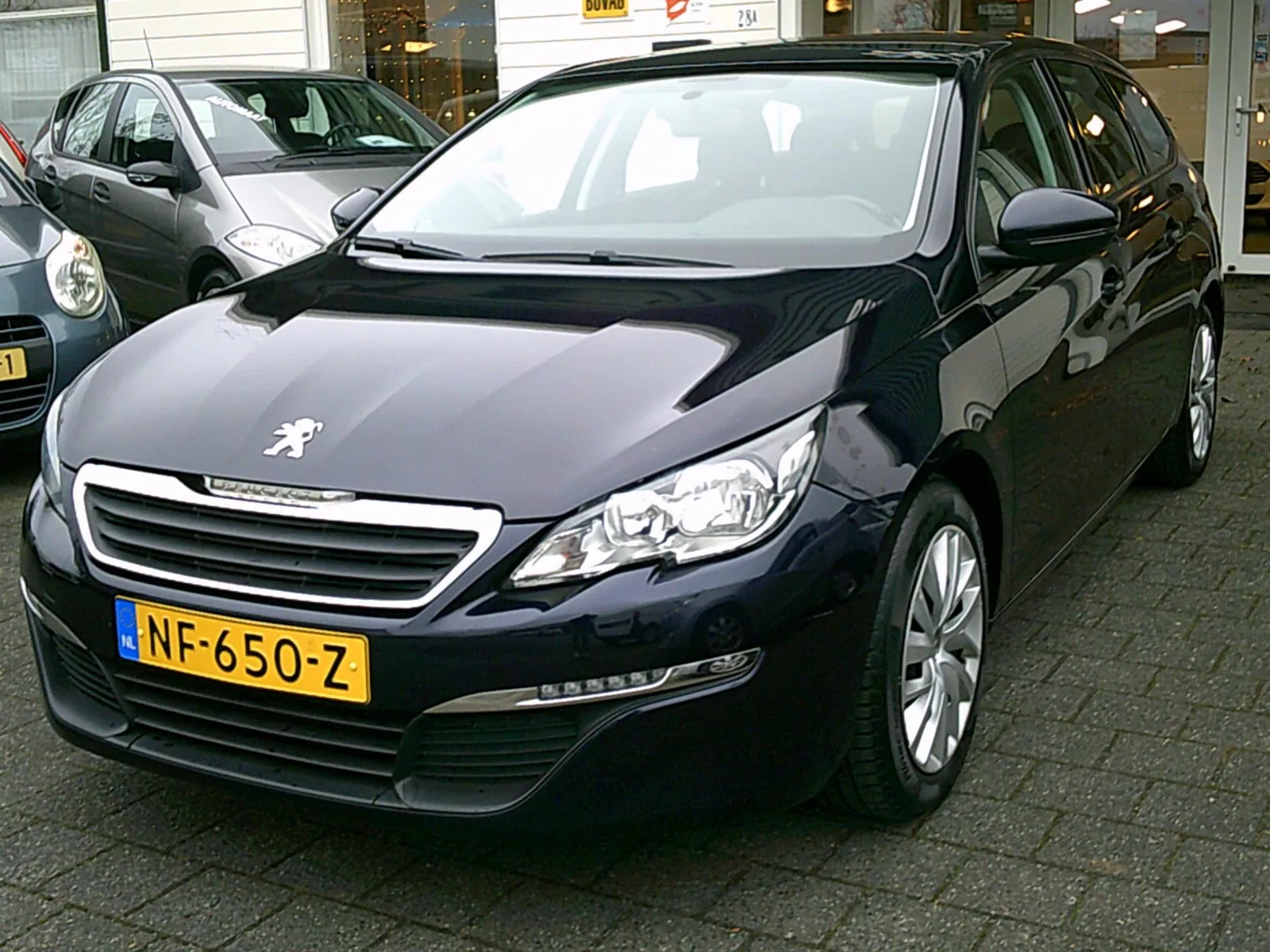 Peugeot 308 (2017) — foto 1