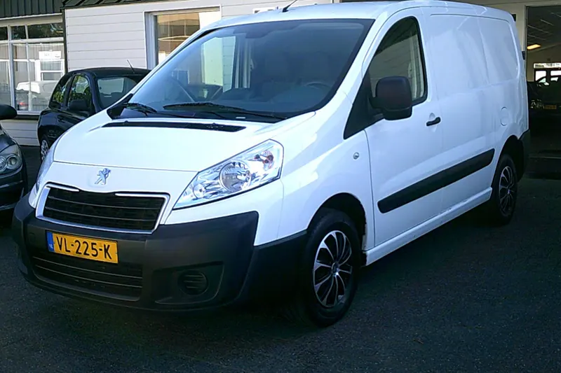 Peugeot Expert (2015)