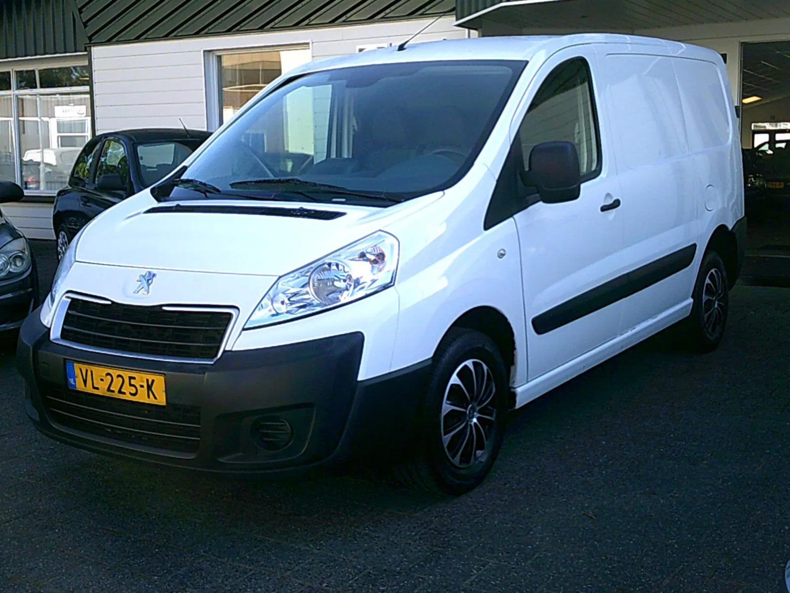 Peugeot Expert (2015) — foto 1
