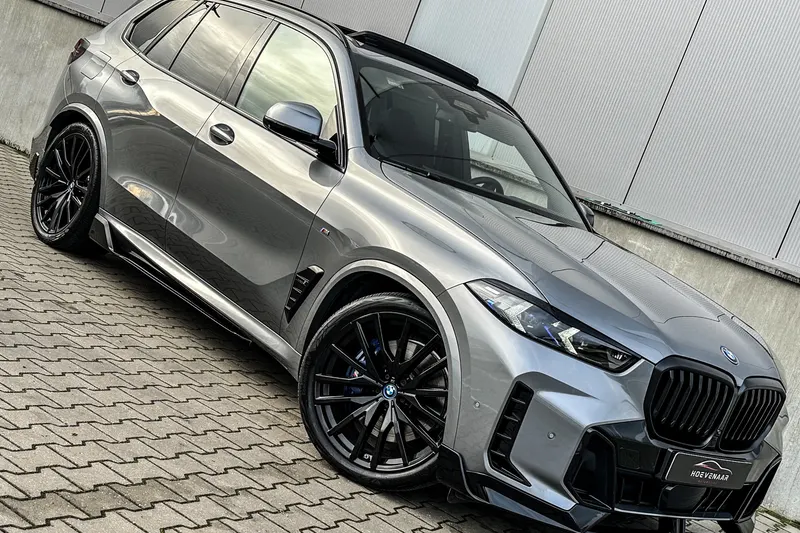 BMW X5 (2023)