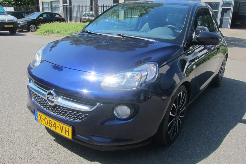 Opel Adam (2013)