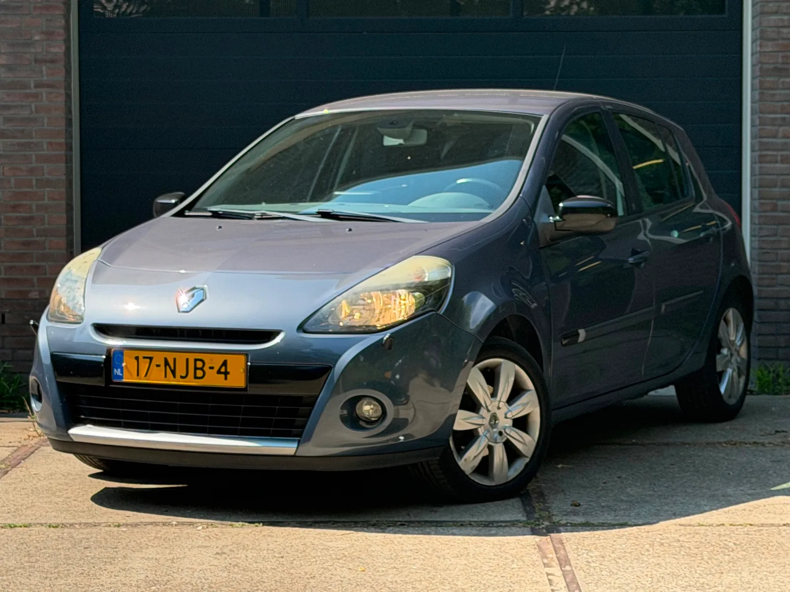 Renault Clio (2010) — foto 1