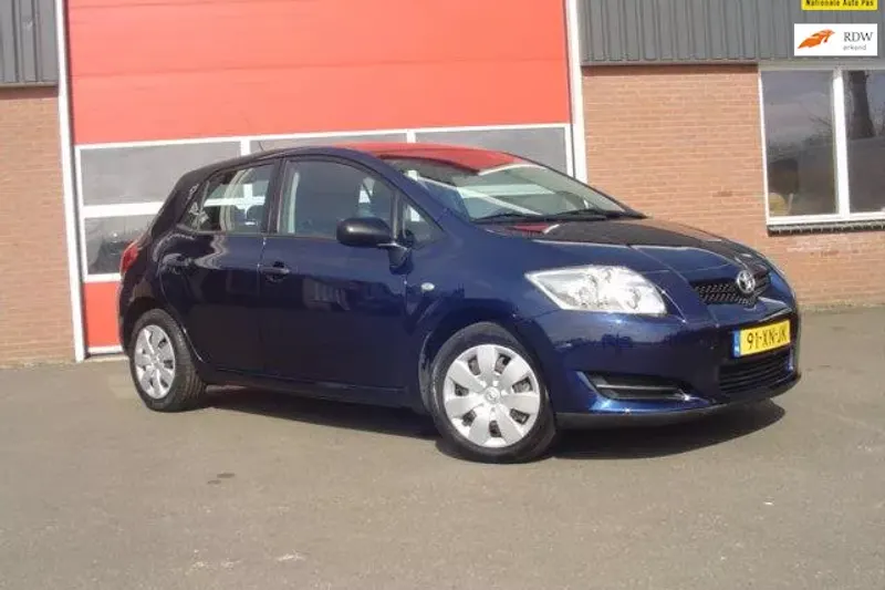 Toyota Auris (2007)