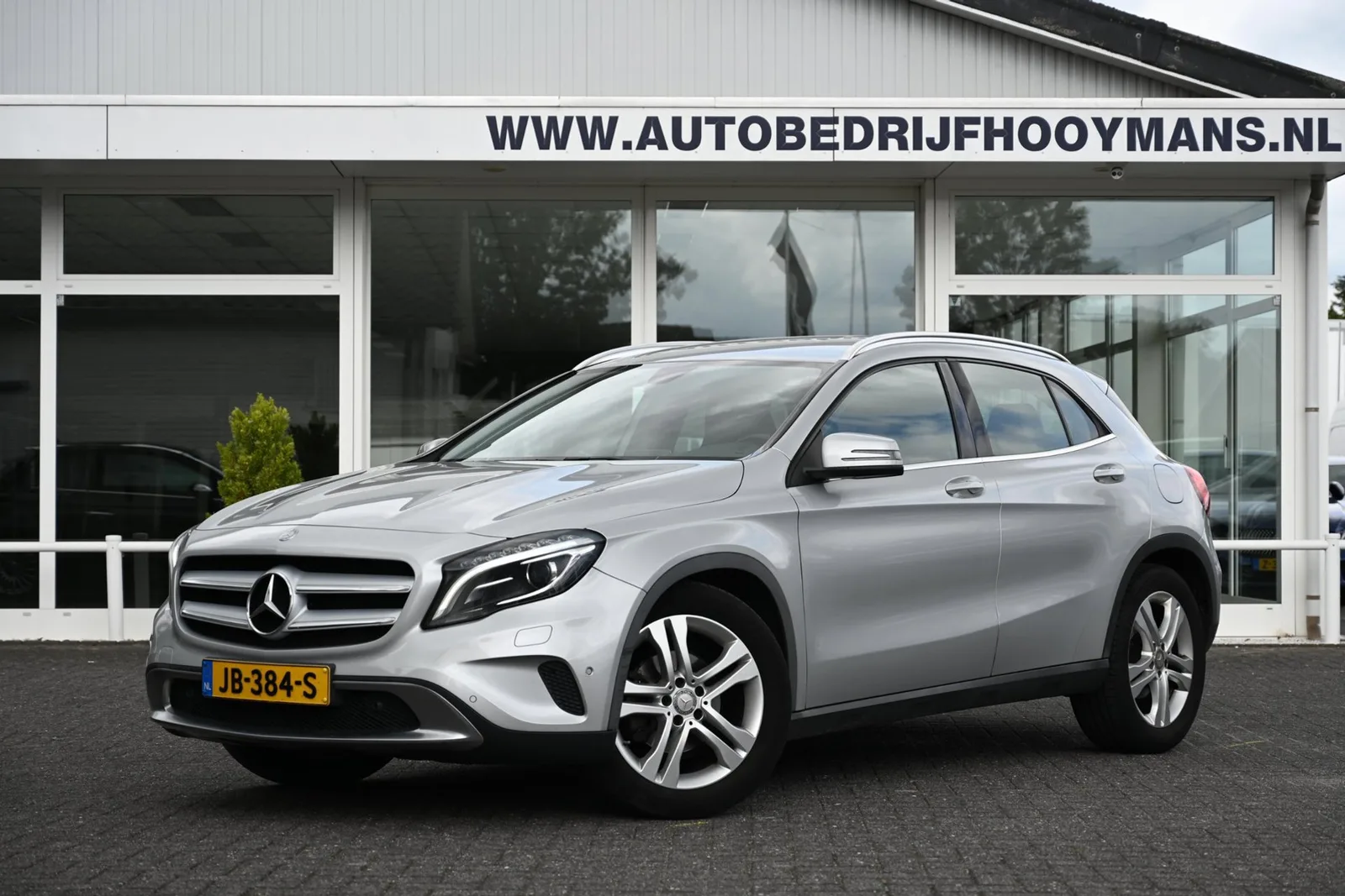 Mercedes-Benz GLA (2014) — foto 1