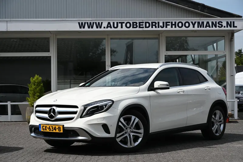 Mercedes-Benz GLA (2015)