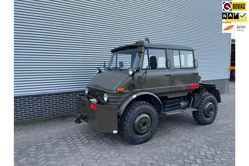 Mercedes-Benz Unimog (1984)