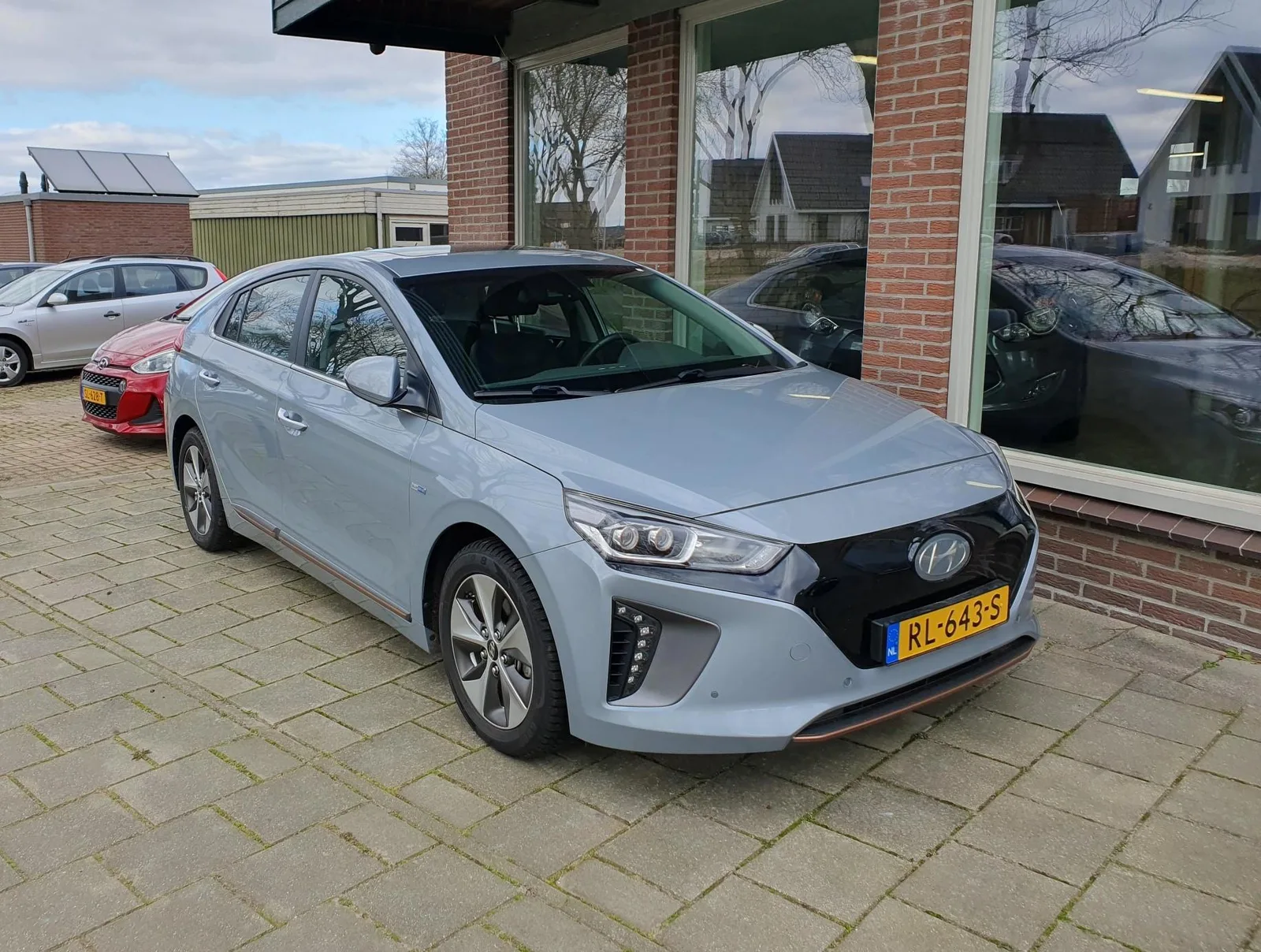 Hyundai Ioniq (2018) — foto 1