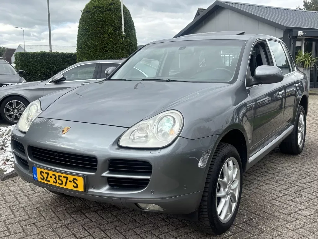 Porsche Cayenne (2005) — foto 1