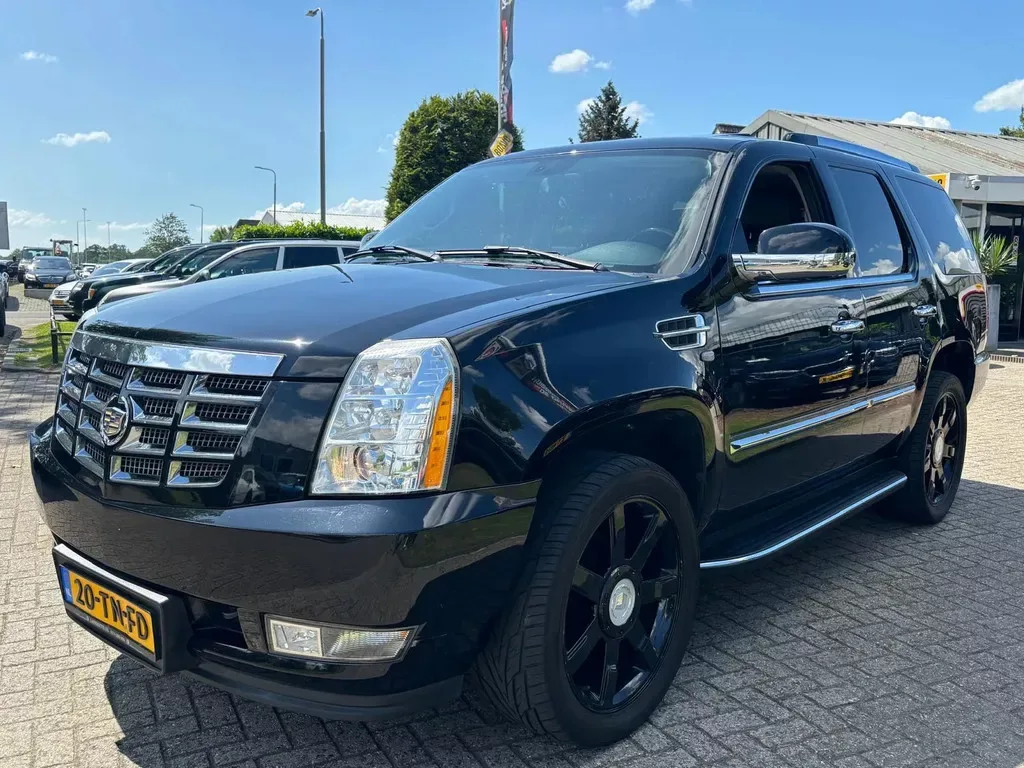 Cadillac Escalade (2006) — foto 1