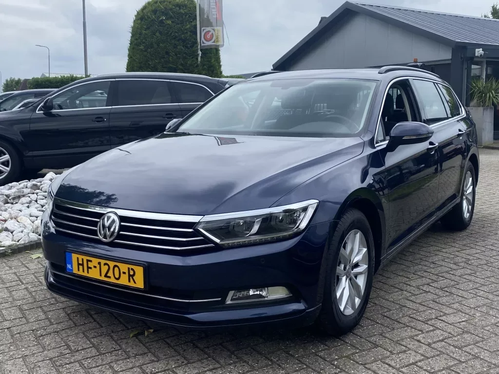 Volkswagen Passat (2015) — foto 1