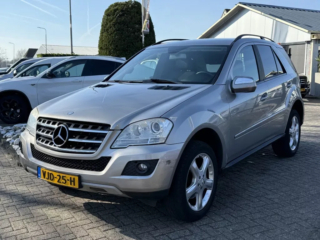 Mercedes-Benz ML-Klasse (2008) — foto 1