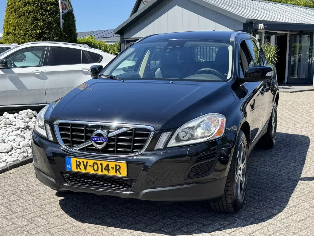 Volvo XC60 (2011) — foto 1
