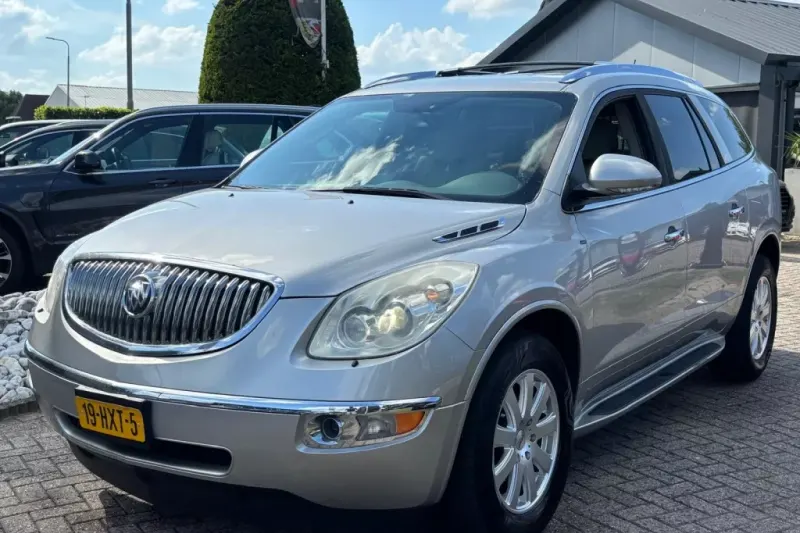 Buick Enclave (2008)