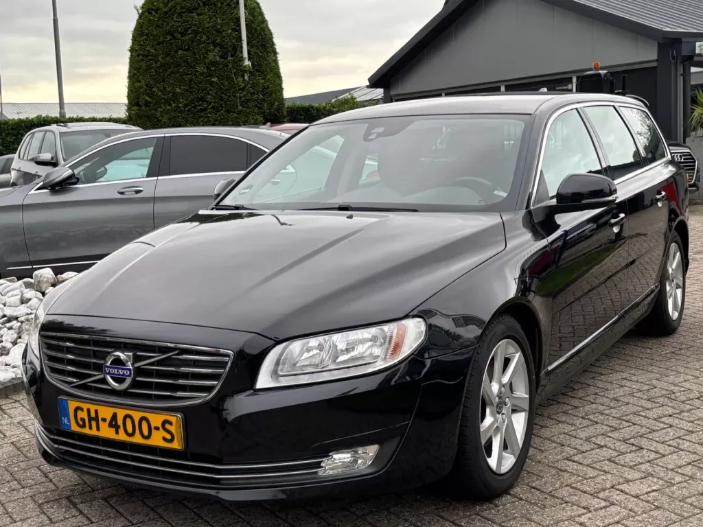 Volvo V70 (2015) — foto 1