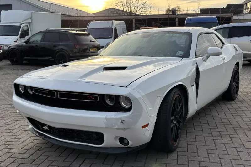 Dodge Challenger (2016)