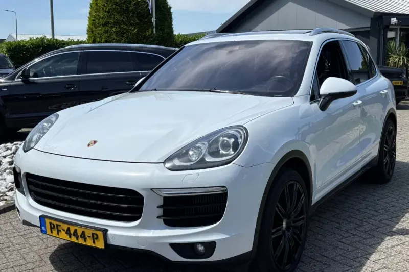Porsche Cayenne (2015)
